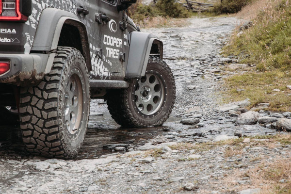 delta4x4-jeep-wranglerjl-kotfluegelverbreiterung-universal-universa32-1.jpg